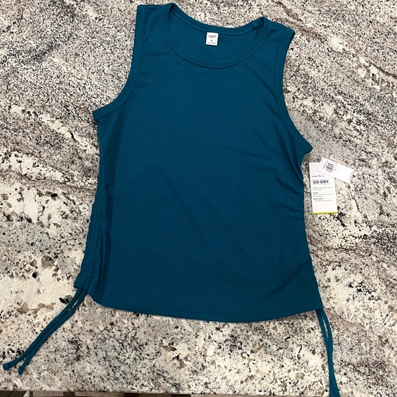 Old Navy Tops - New Old Navy ribbed tank top